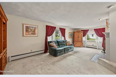 16 North St, North Adams, MA 01247 - Photo 12