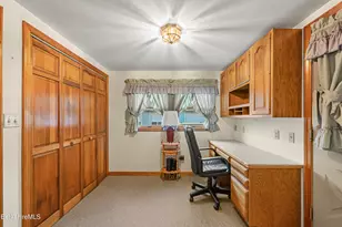 16 North St, North Adams, MA 01247 - Photo 14