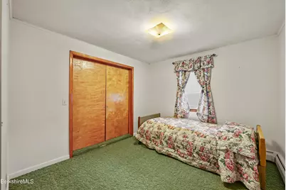16 North St, North Adams, MA 01247 - Photo 26