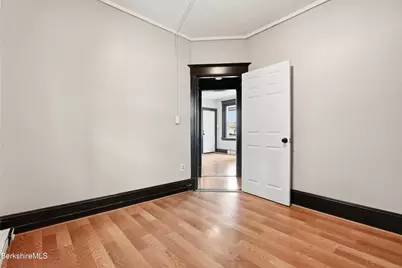 53 Orchard St, Pittsfield, MA 01201 - Photo 34