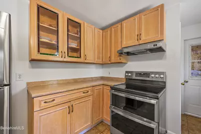 30 Joan Dr, Pittsfield, MA 01201 - Photo 10