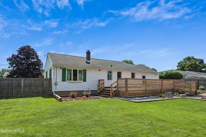 30 Joan Dr, Pittsfield, MA 01201 - Photo 26