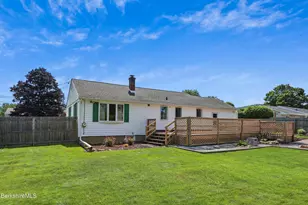 30 Joan Dr, Pittsfield, MA 01201 - Photo 26