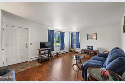 30 Joan Dr, Pittsfield, MA 01201 - Photo 4