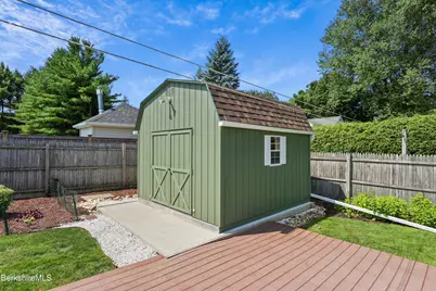 30 Joan Dr, Pittsfield, MA 01201 - Photo 36