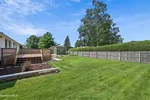 30 Joan Dr, Pittsfield, MA 01201 - Photo 34