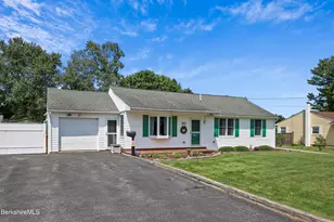 30 Joan Dr, Pittsfield, MA 01201 - Photo 36
