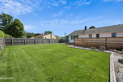 30 Joan Dr, Pittsfield, MA 01201 - Photo 32