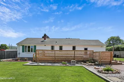 30 Joan Dr, Pittsfield, MA 01201 - Photo 28