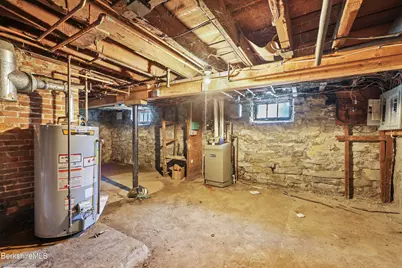 10 Summer St, Adams, MA 01220 - Photo 58