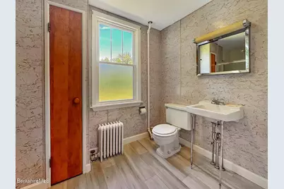 191 Fort Hill Ave, Pittsfield, MA 01201 - Photo 18
