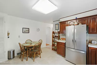 16 Patricia Ave, Pittsfield, MA 01201 - Photo 12