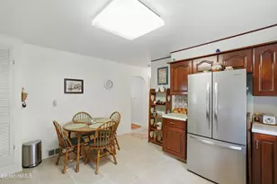 16 Patricia Ave, Pittsfield, MA 01201 - Photo 12