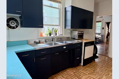50 Buel St, Pittsfield, MA 01201 - Photo 8