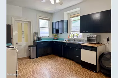 50 Buel St, Pittsfield, MA 01201 - Photo 6
