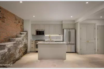 145-147 Pleasant St, North Adams, MA 01247 - Photo 38