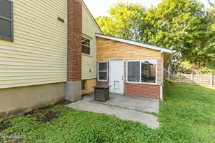 56 Saratoga Dr, Pittsfield, MA 01201 - Photo 38