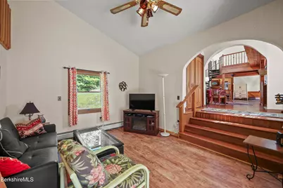 152 Sir Edwards Way, Becket, MA 01223 - Photo 18