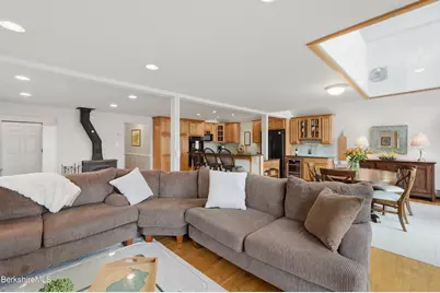92 Ridge Ave, Pittsfield, MA 01201 - Photo 10