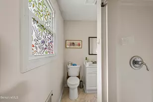 732 Main St, Becket, MA 01223 - Photo 30