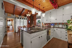497 Holmes Rd, Pittsfield, MA 01201 - Photo 20