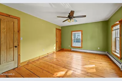 10 Summer St, Adams, MA 01220 - Photo 38