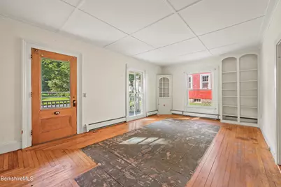 10 Summer St, Adams, MA 01220 - Photo 18