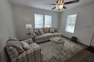 395 Cheshire Rd, Pittsfield, MA 01201 - Photo 4