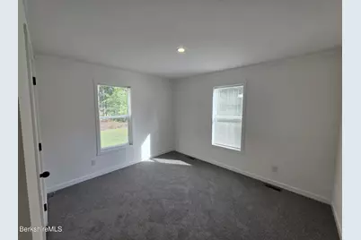 395 Cheshire Rd #110, Pittsfield, MA 01201 - Photo 8
