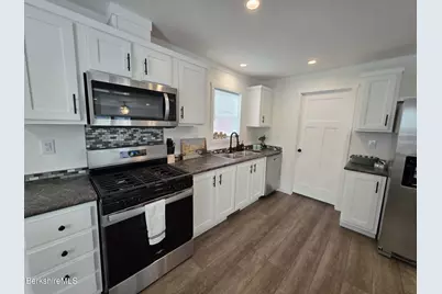 395 Cheshire Rd #110, Pittsfield, MA 01201 - Photo 2