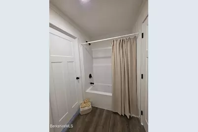 395 Cheshire Rd #110, Pittsfield, MA 01201 - Photo 6