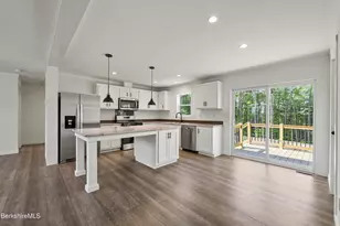 395 Cheshire Rd, Pittsfield, MA 01201 - Photo 18