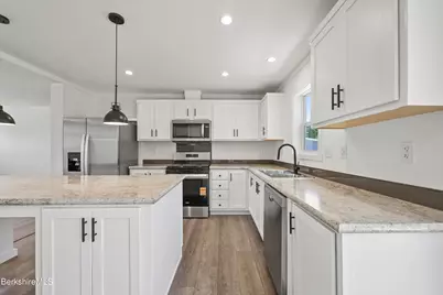 395 Cheshire Rd #111, Pittsfield, MA 01201 - Photo 12