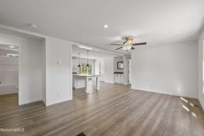 395 Cheshire Rd #111, Pittsfield, MA 01201 - Photo 2
