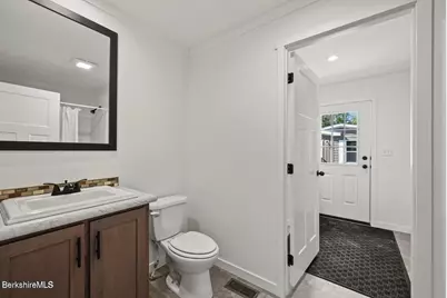395 Cheshire Rd #121, Pittsfield, MA 01201 - Photo 6