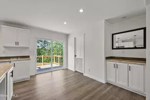 395 Cheshire Rd, Pittsfield, MA 01201 - Photo 16