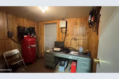 110 Union St, North Adams, MA 01247 - Photo 8