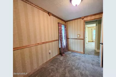 4 Albert St, Adams, MA 01220 - Photo 16