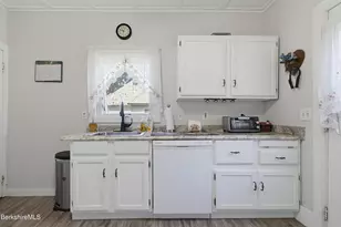 55 Fuller St, Lee, MA 01238 - Photo 14