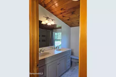 747 Pecks Rd, Pittsfield, MA 01201 - Photo 16