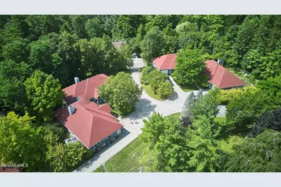 11 Prospect Hill Rd ,#8, Stockbridge, MA 01262 - Photo 2