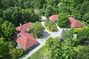 11 Prospect Hill Rd, Stockbridge, MA 01262 - Photo 2