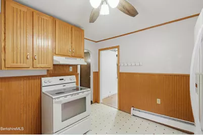 78 Ontario St, Pittsfield, MA 01201 - Photo 8
