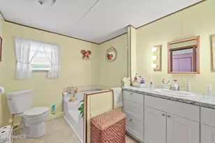 1 Lakewood Cir, Pittsfield, MA 01201 - Photo 20
