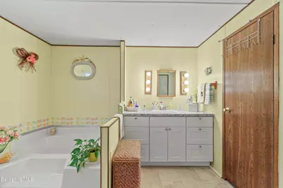 1 Lakewood Cir, Pittsfield, MA 01201 - Photo 18