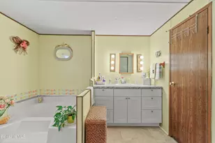 1 Lakewood Cir, Pittsfield, MA 01201 - Photo 18