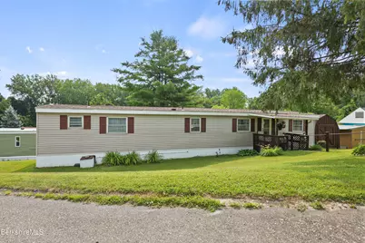 1 Lakewood Cir, Pittsfield, MA 01201 - Photo 2