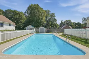 70 Franklin St, Dalton, MA 01226 - Photo 40