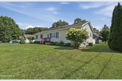70 Franklin St, Dalton, MA 01226 - Photo 2