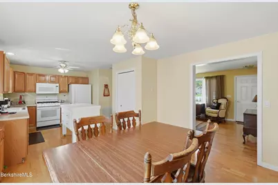 70 Franklin St, Dalton, MA 01226 - Photo 12